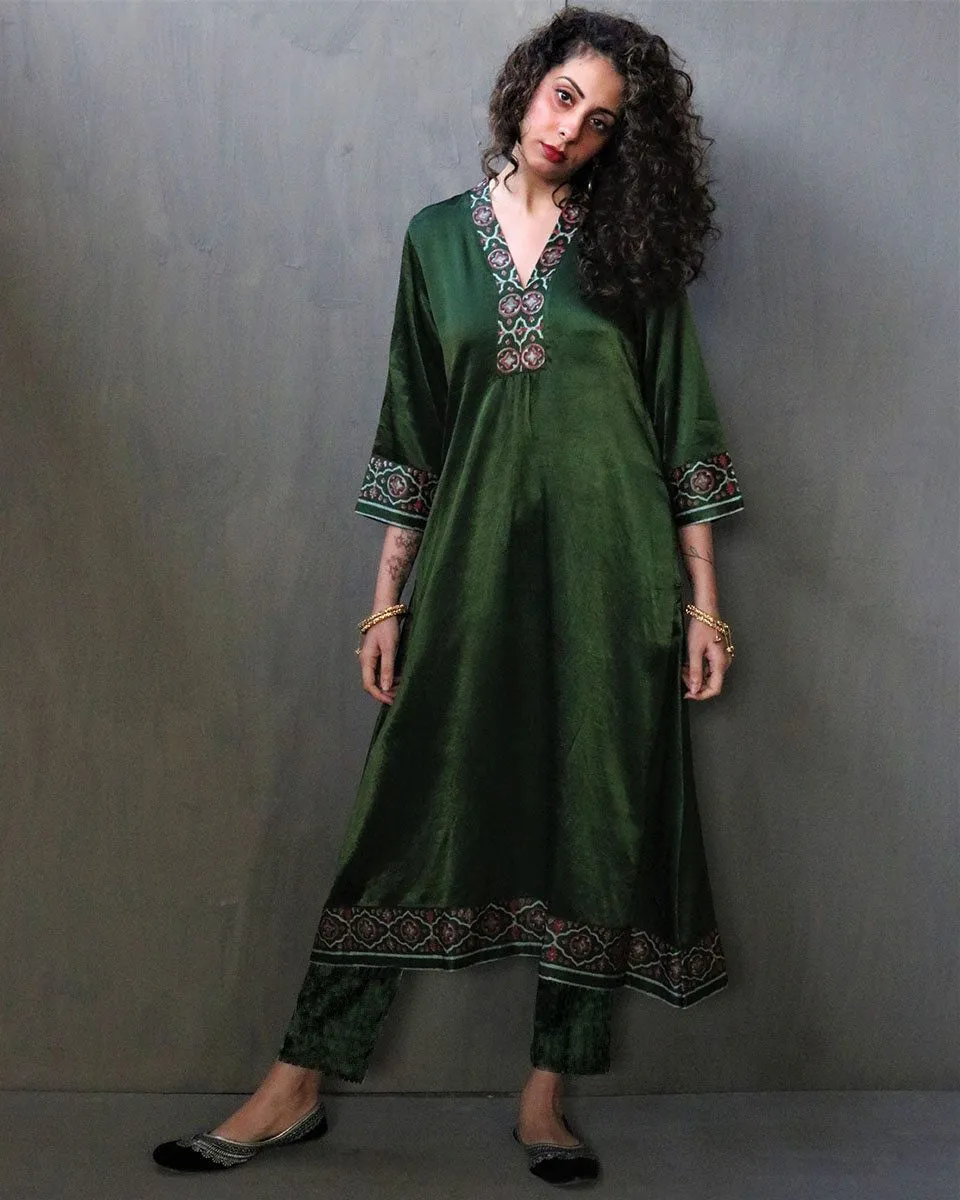 Aranya Handprinted Mashru Silk Kurta Set