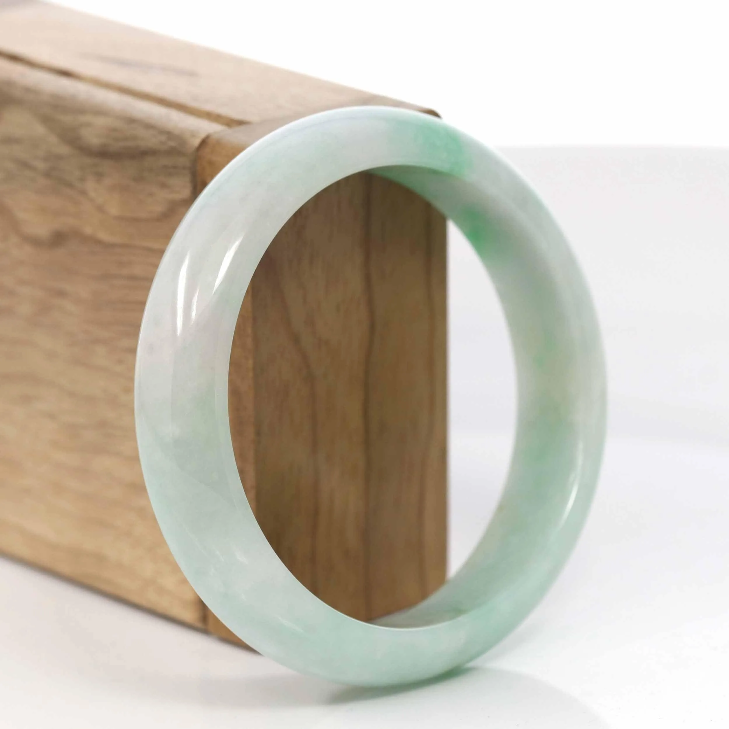 High-quality Lavender-Green Natural Burmese Jadeite Jade Bangle ( 57.64 mm )#405