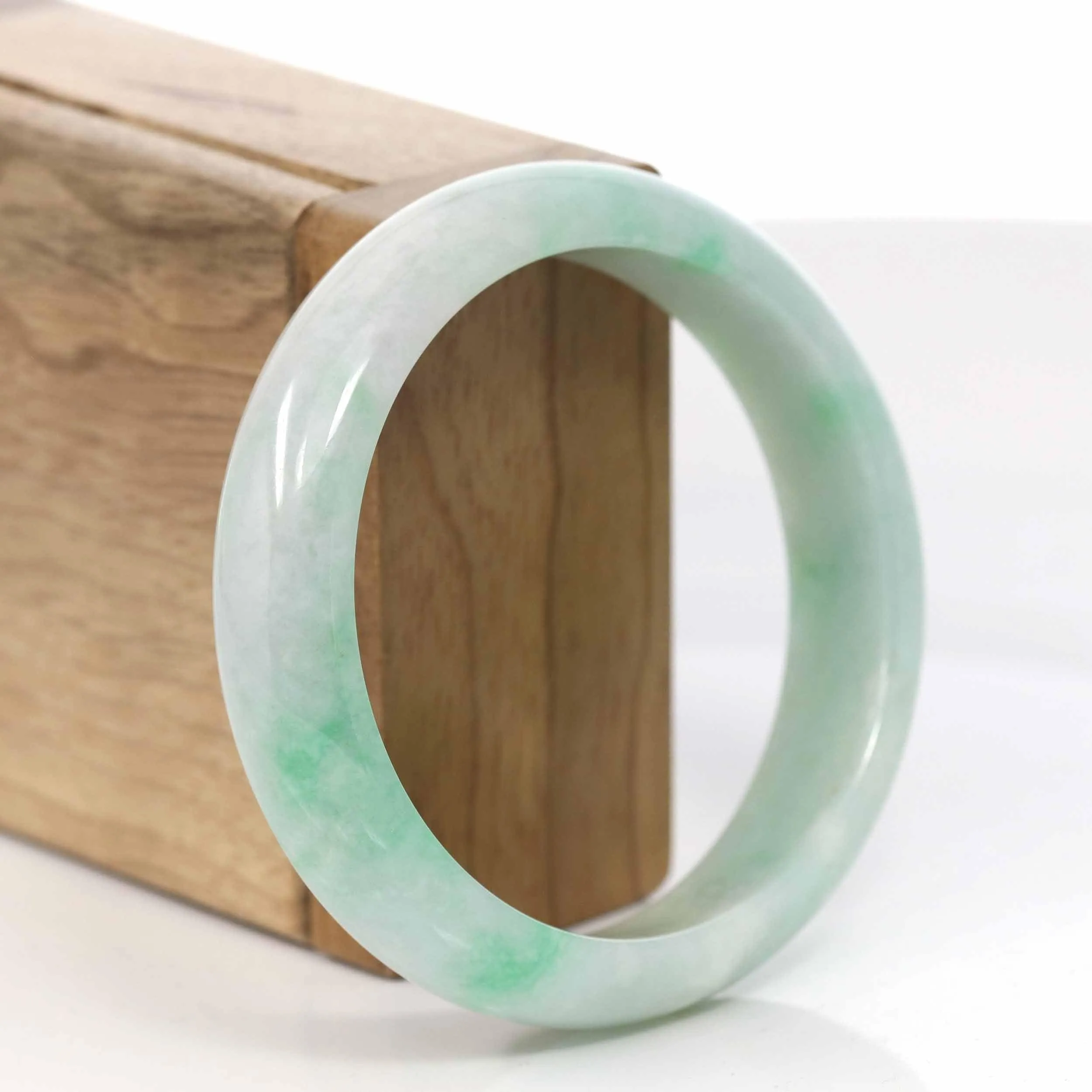 High-quality Lavender-Green Natural Burmese Jadeite Jade Bangle ( 57.64 mm )#405