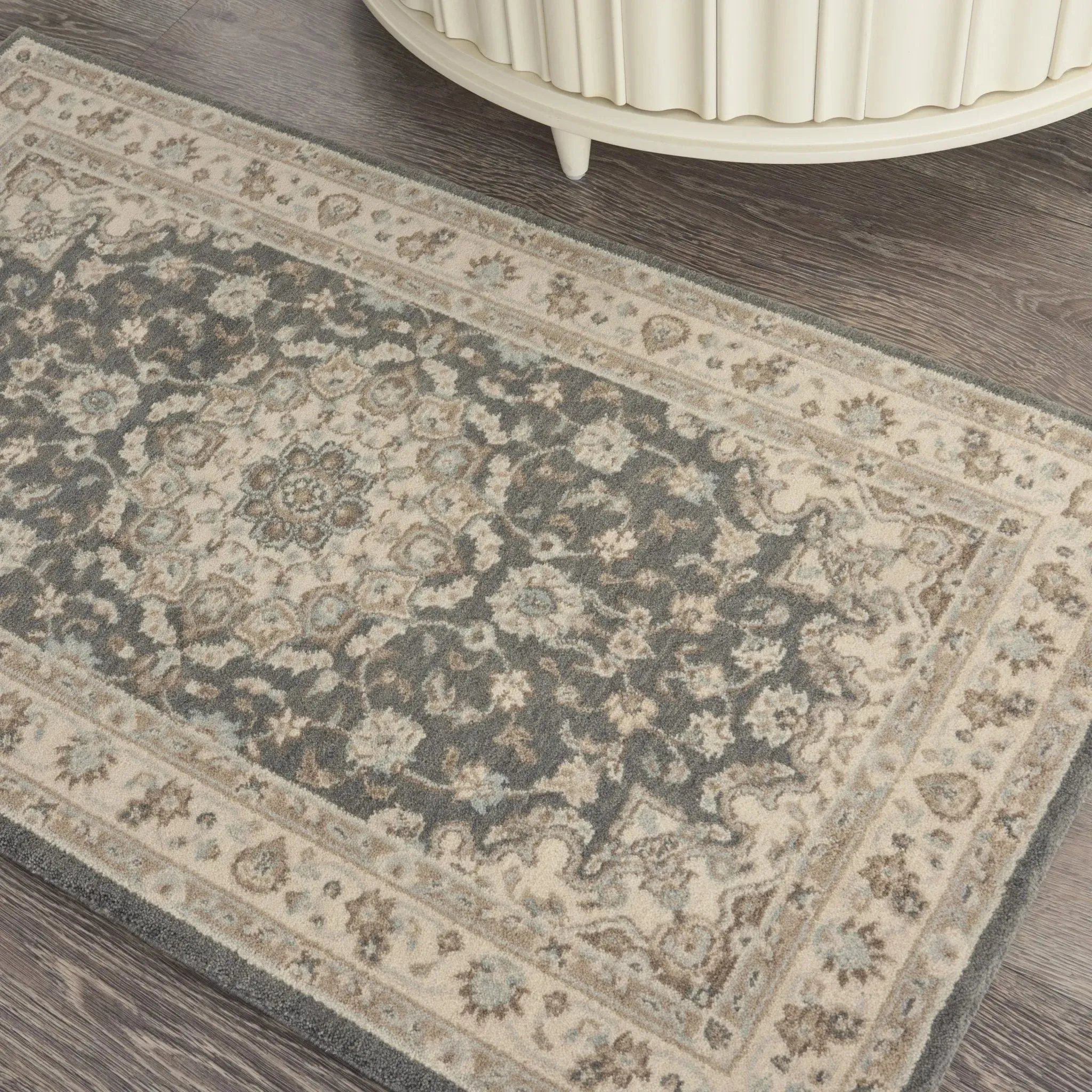 Living Treasures LI15 Grey/Ivory Rug