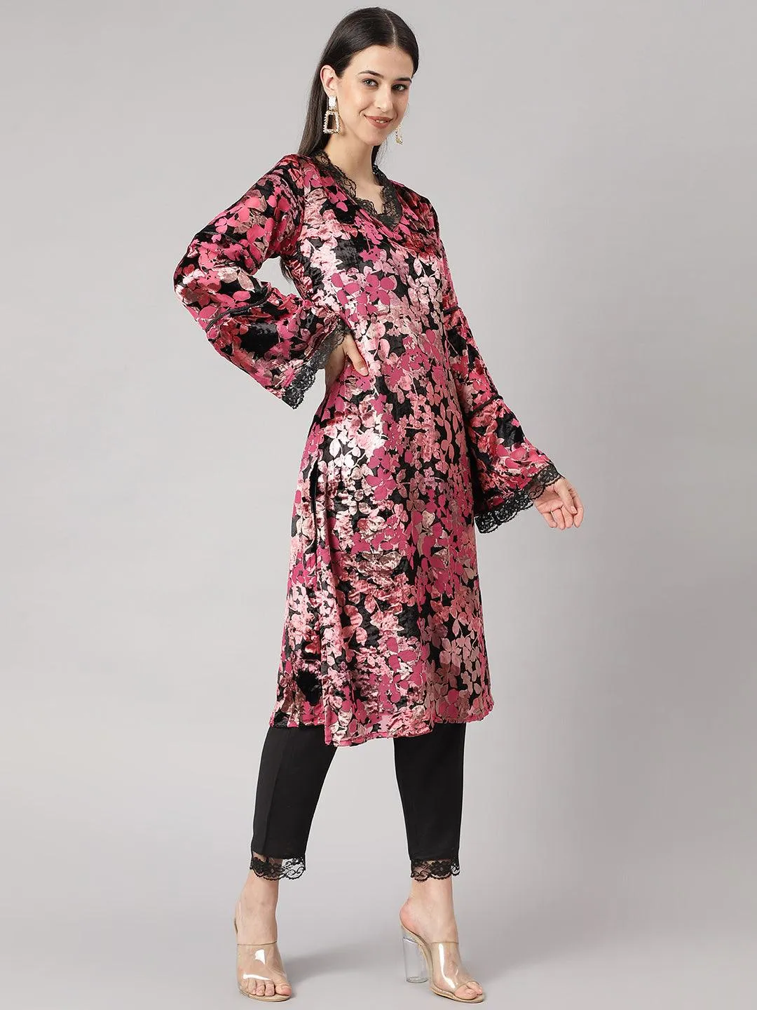 Pink Burn Out Velvet Kurta Harem Pant With Organza Dupatta